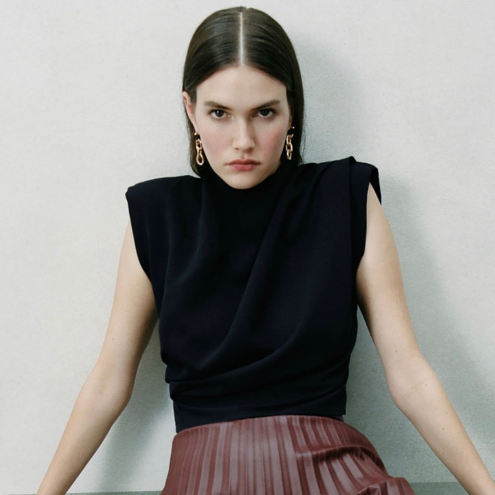 Zara shoulder pad top